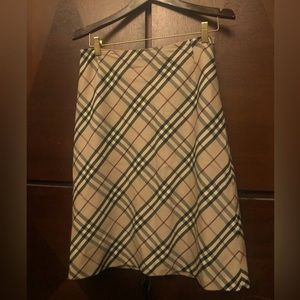 Burberry plaid skirt